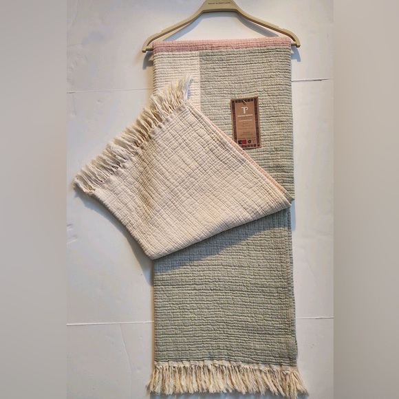 🎁Texteis Penedo Throw Blanket - Muted Green & Red Color Block - Picture 4 of 8